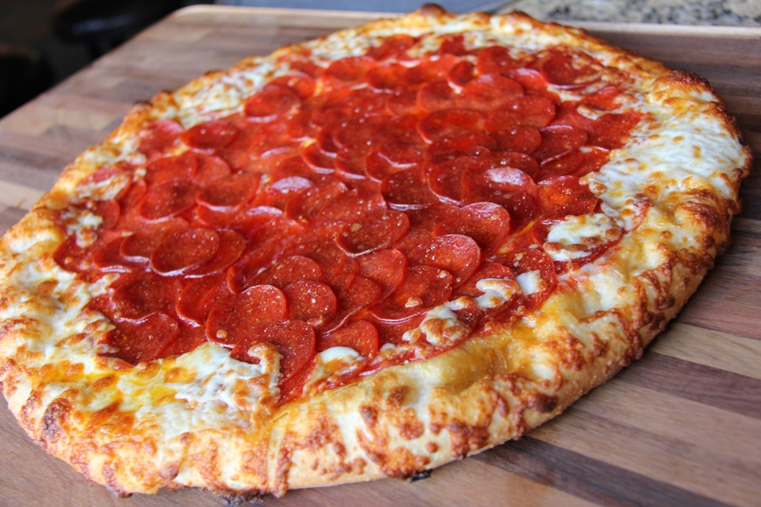 Order 8" Alondra's Pepperoni Pizza food online from Alondra Hot Wings store, Montebello on bringmethat.com