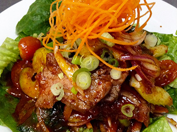 Order Beef Salad food online from Prik Thai Kitchen store, Astoria on bringmethat.com