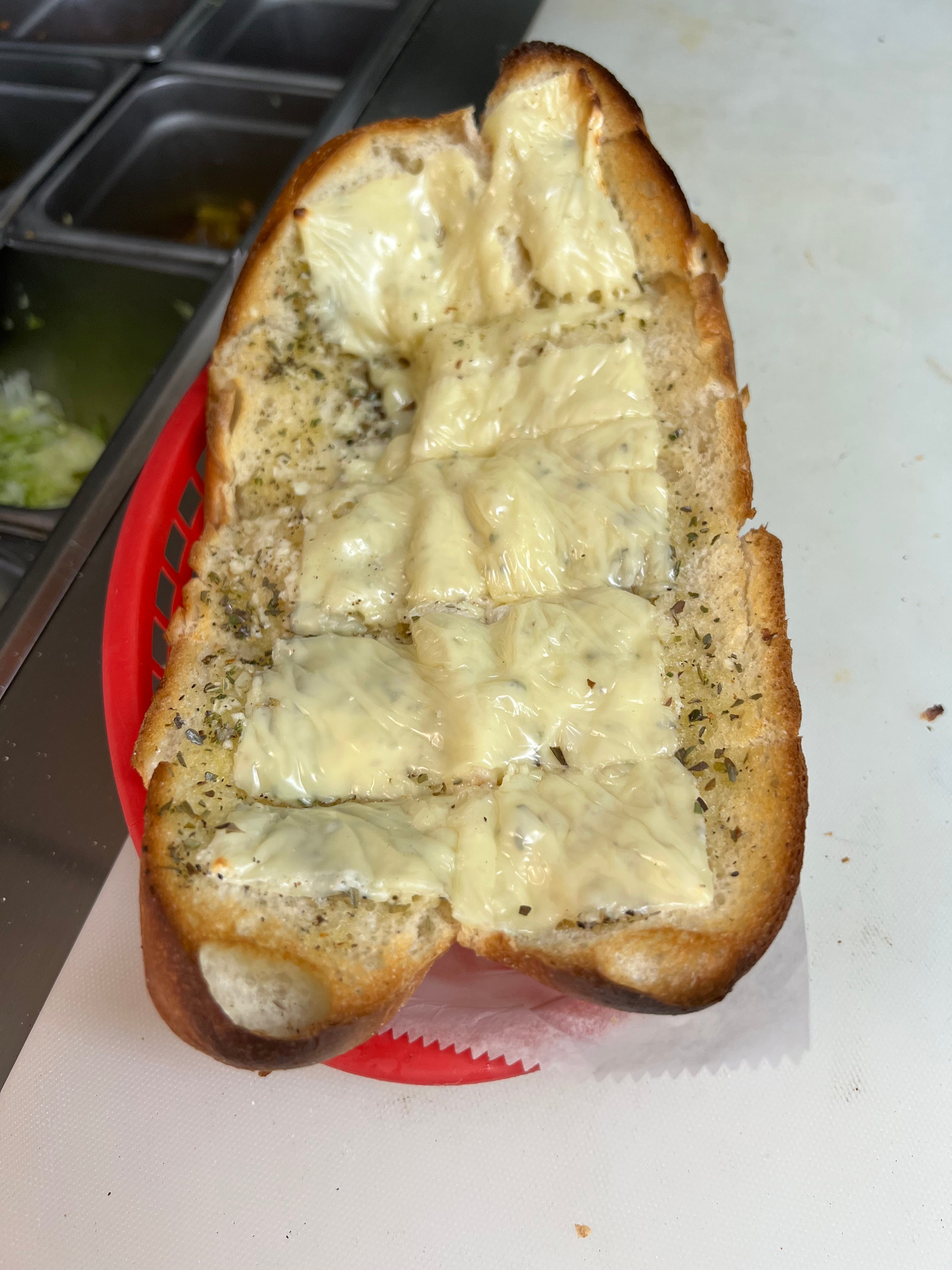 Order Supreme Garlic Bread - Appetizer food online from Andre's Pizza store, Oxford on bringmethat.com