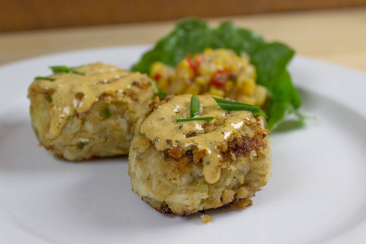 Order Crab Cakes food online from Wissota Chophouse Stevens Point Wi store, Stevens Point on bringmethat.com