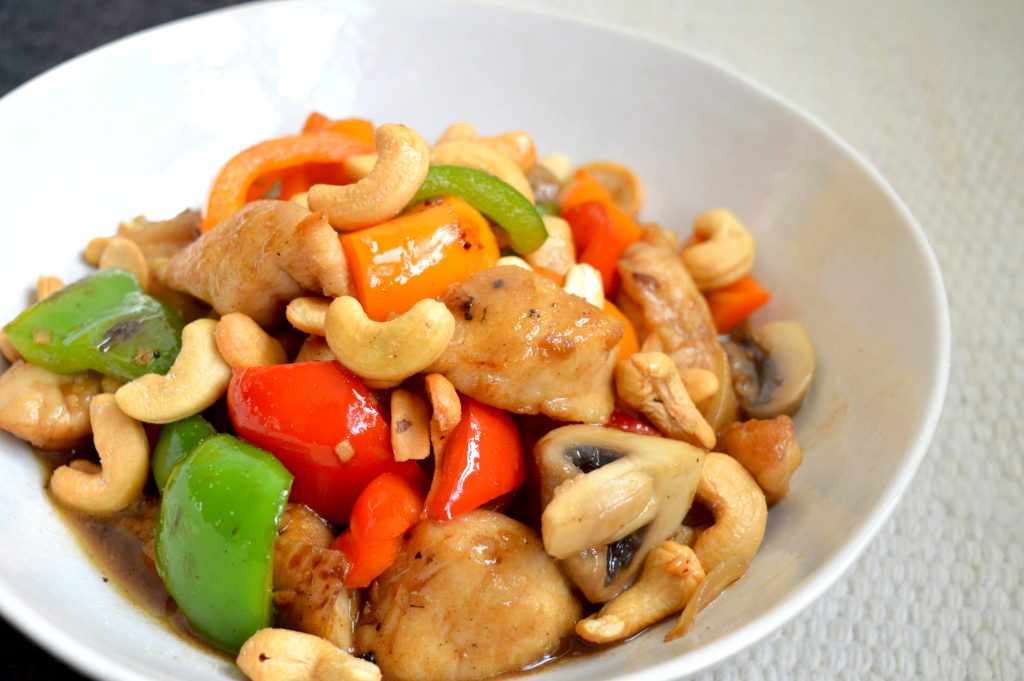 Order 51. Chicken with Cashew Nuts food online from Panda Garden store, Bettendorf on bringmethat.com