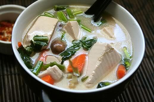 Order Vegetable & Tofu Soup food online from Natural Way Cafe store, Fair Lawn on bringmethat.com