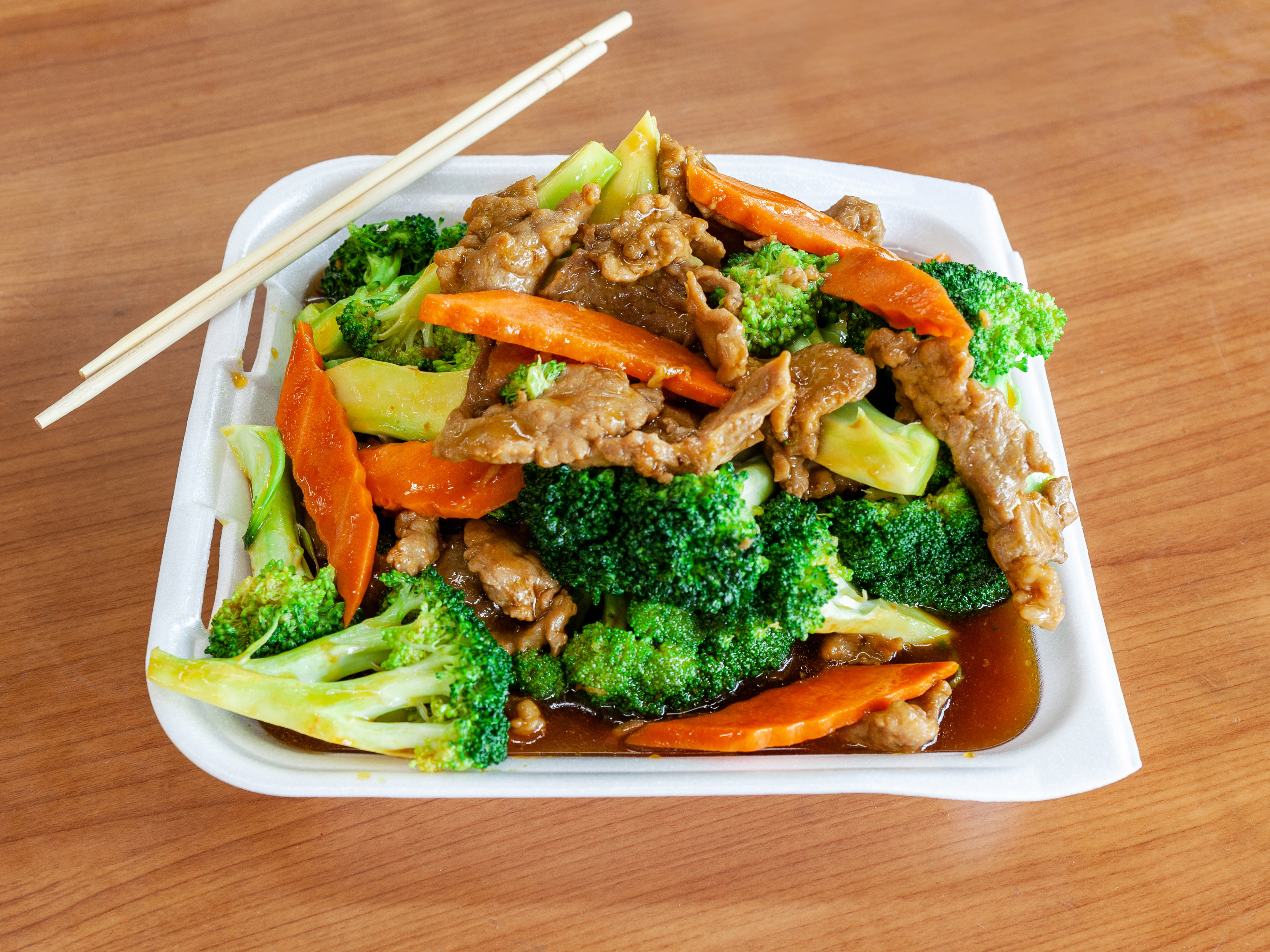 Order Beef Broccoli food online from Chinatown Express store, Los Angeles on bringmethat.com
