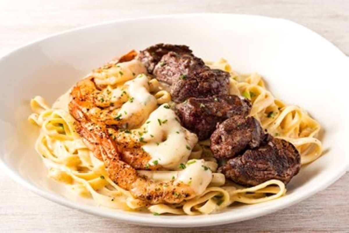 Order NEW! Kingsland Pasta food online from Outback Steakhouse store, Macon on bringmethat.com