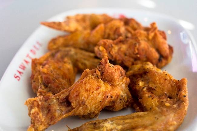 Order #7b Fried Chicken Wings food online from Sawatdee Thai - Washington Ave store, Minneapolis on bringmethat.com