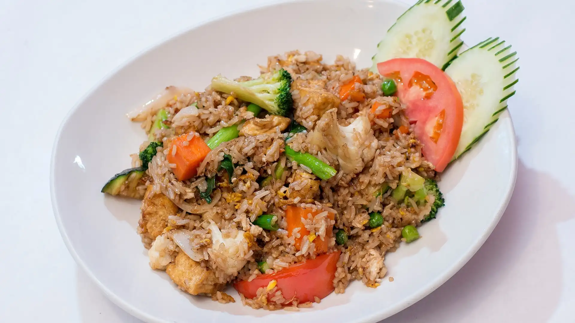 Order Thai Fried Rice food online from Shana Thai Restaurant store, Mountain View on bringmethat.com