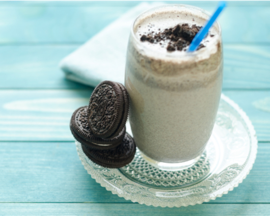 Order Oreo Banana Smoothie food online from Philly Cheesesteak Company store, Los Angeles on bringmethat.com