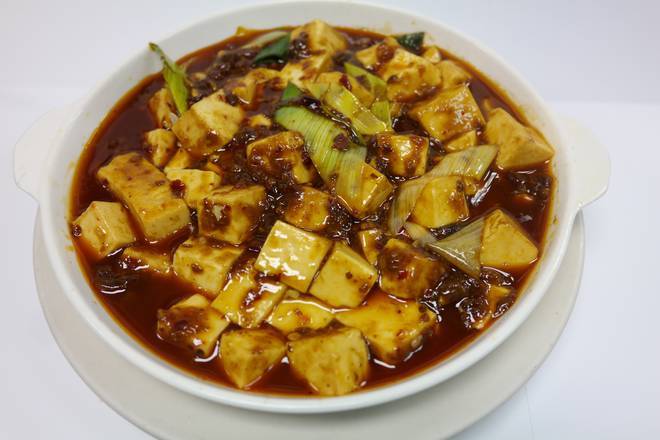 Order Mapo Tofu with Minced Pork in Chili Sauce (麻婆豆腐) food online from Szechuan Gourmet store, Strongsville on bringmethat.com