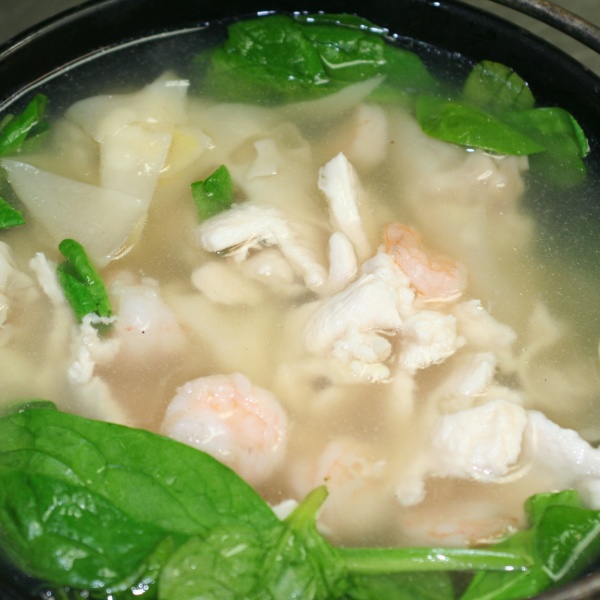 Order House Wonton Soup food online from Cafe Panda Garden store, Houston on bringmethat.com