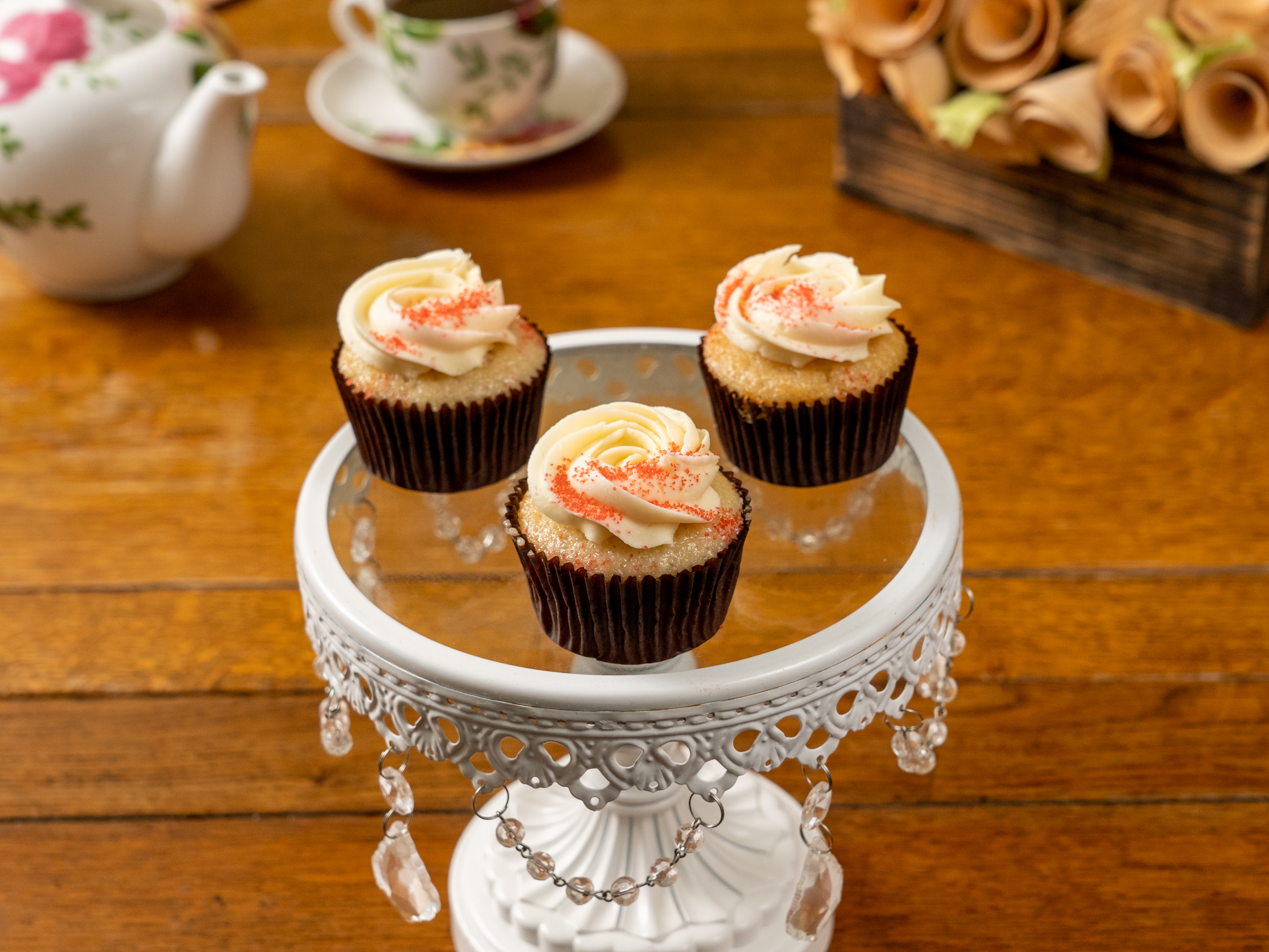 Order Old Fashioned Vanilla Cupcake food online from Yummy Finds store, Victoria on bringmethat.com