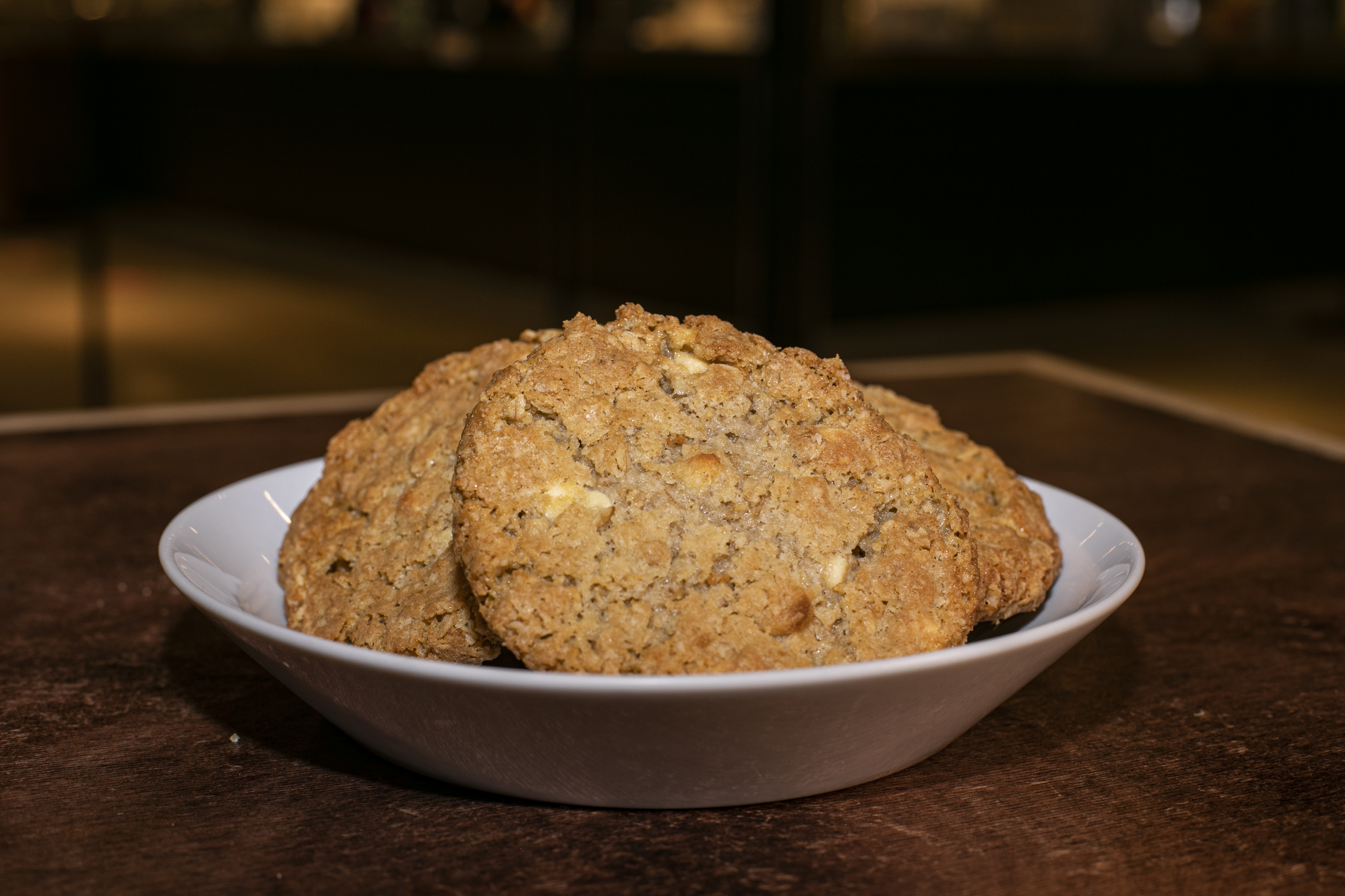 Order White Chocolate Oatmeal Cookie food online from Gansevoort Liberty Market store, New York on bringmethat.com