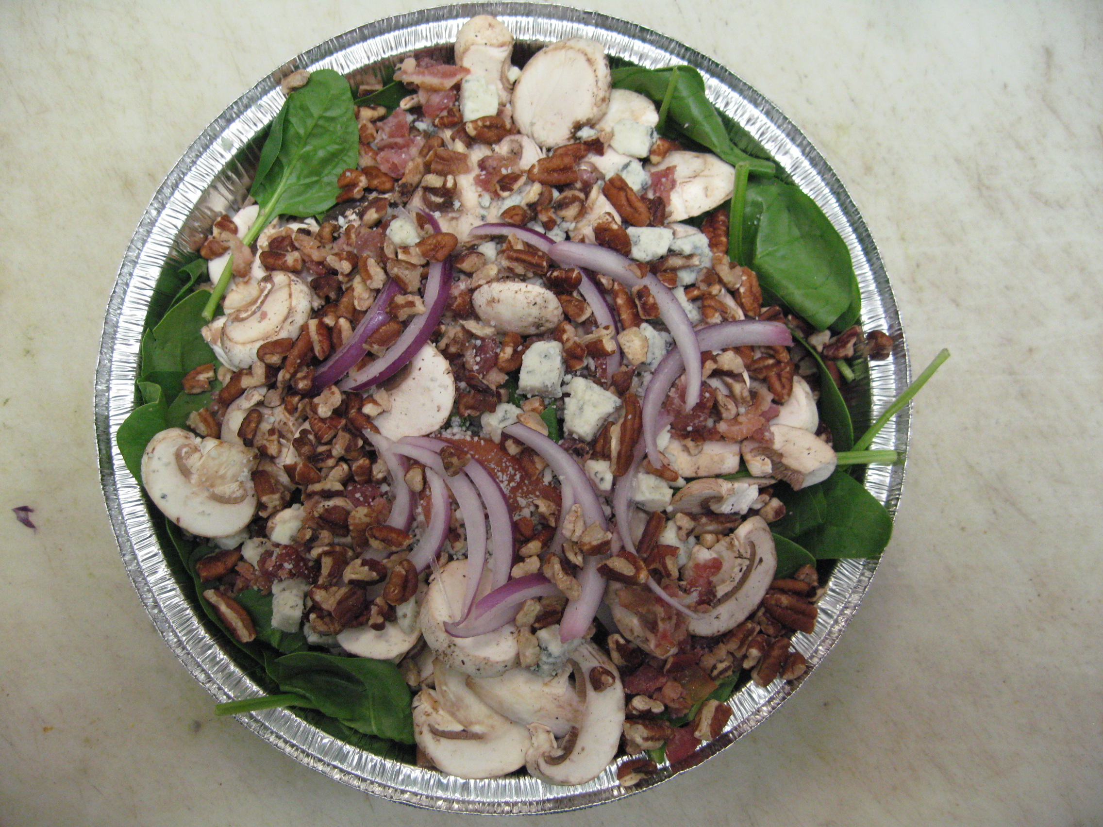 Order Spinach Salad food online from Papas Pizza store, San Diego on bringmethat.com