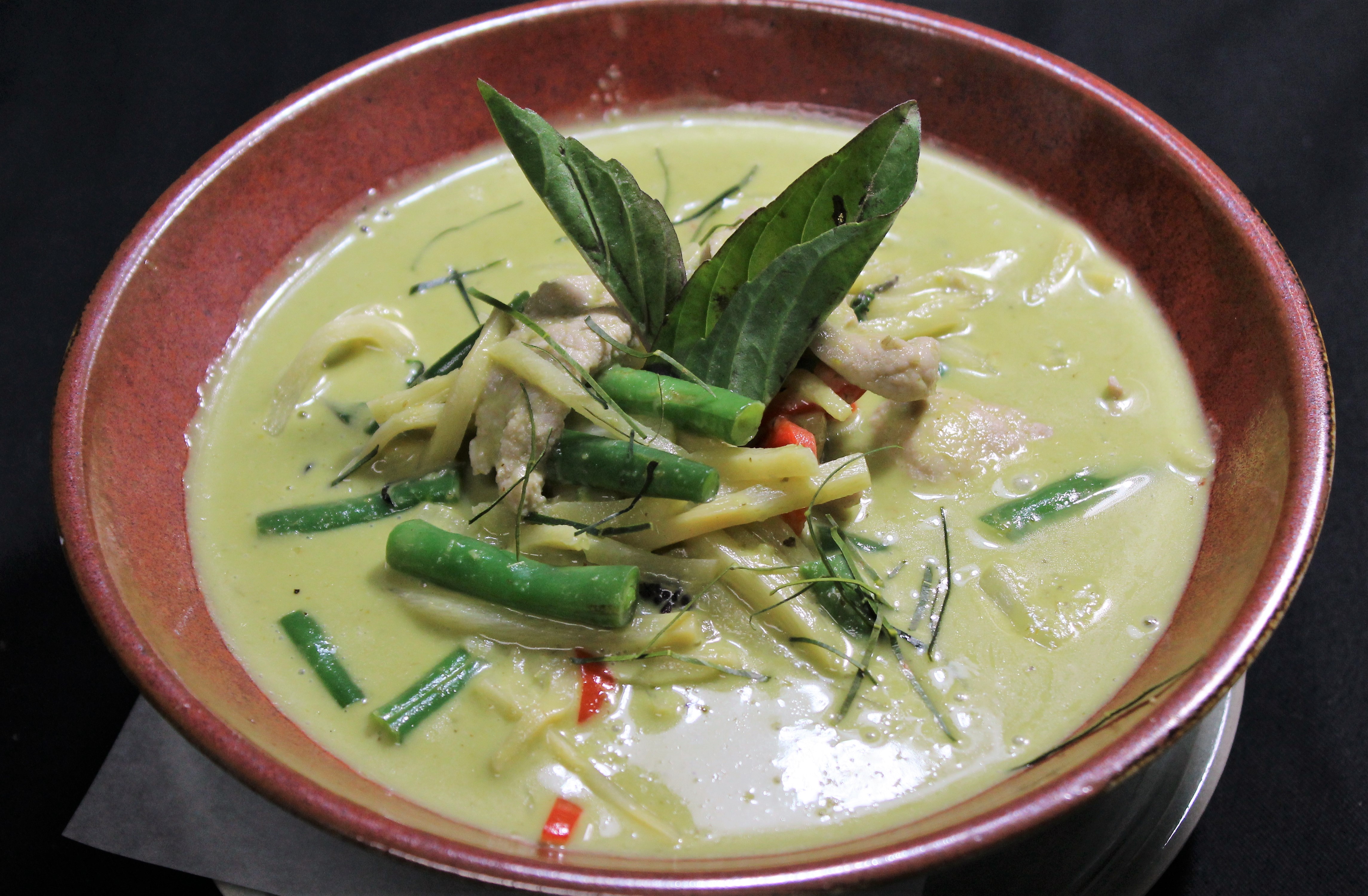 Order Green Curry food online from Cafe De Thai & Sushi store, Oceanside on bringmethat.com