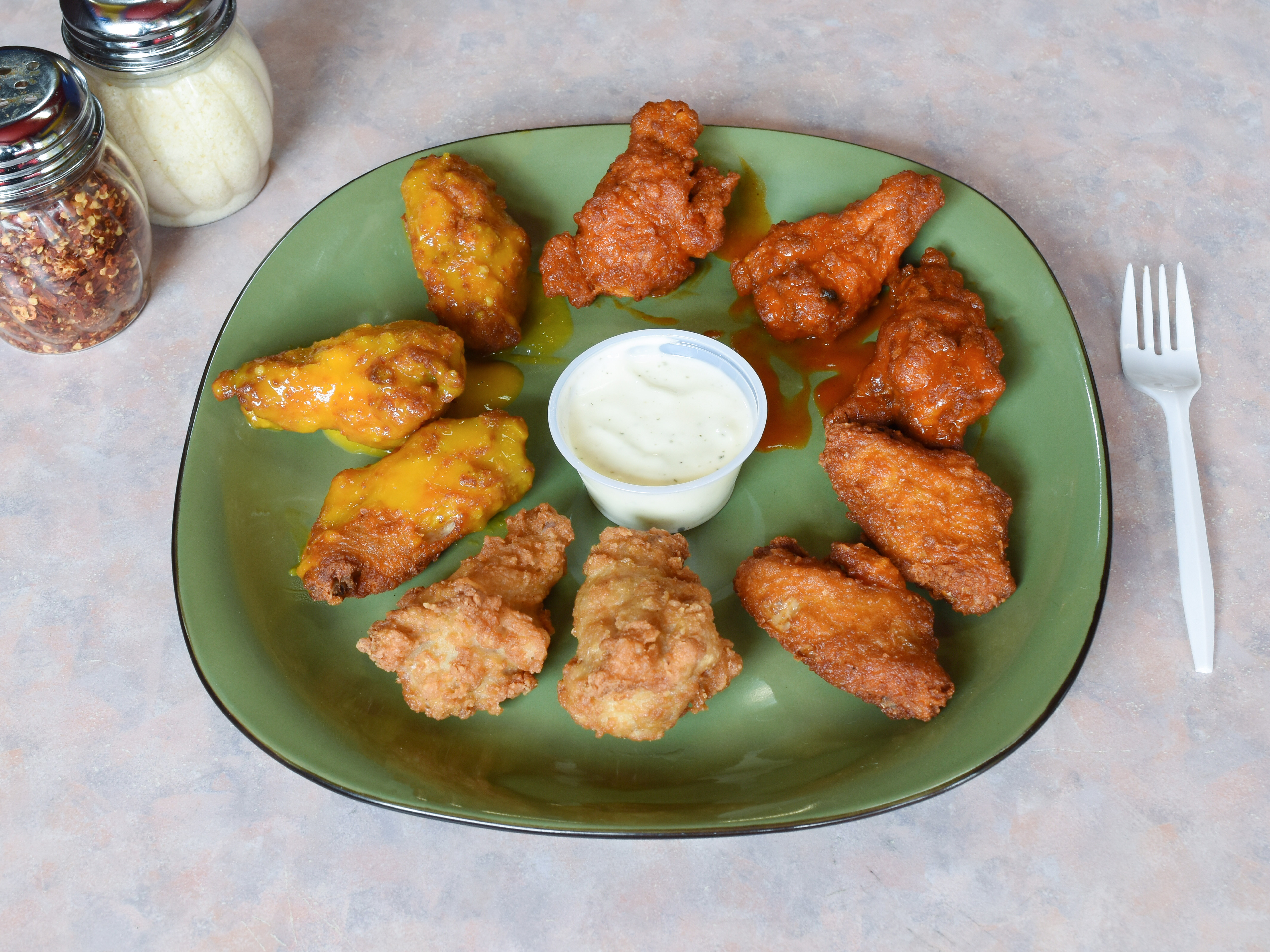Order Buffalo Wings food online from Big Tony's Pizza II store, Chicago on bringmethat.com