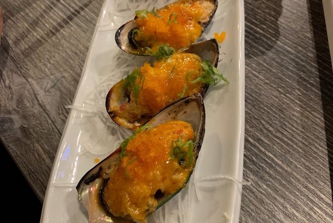 Order Baked Green Mussels food online from Love Boat Sushi store, Oceanside on bringmethat.com