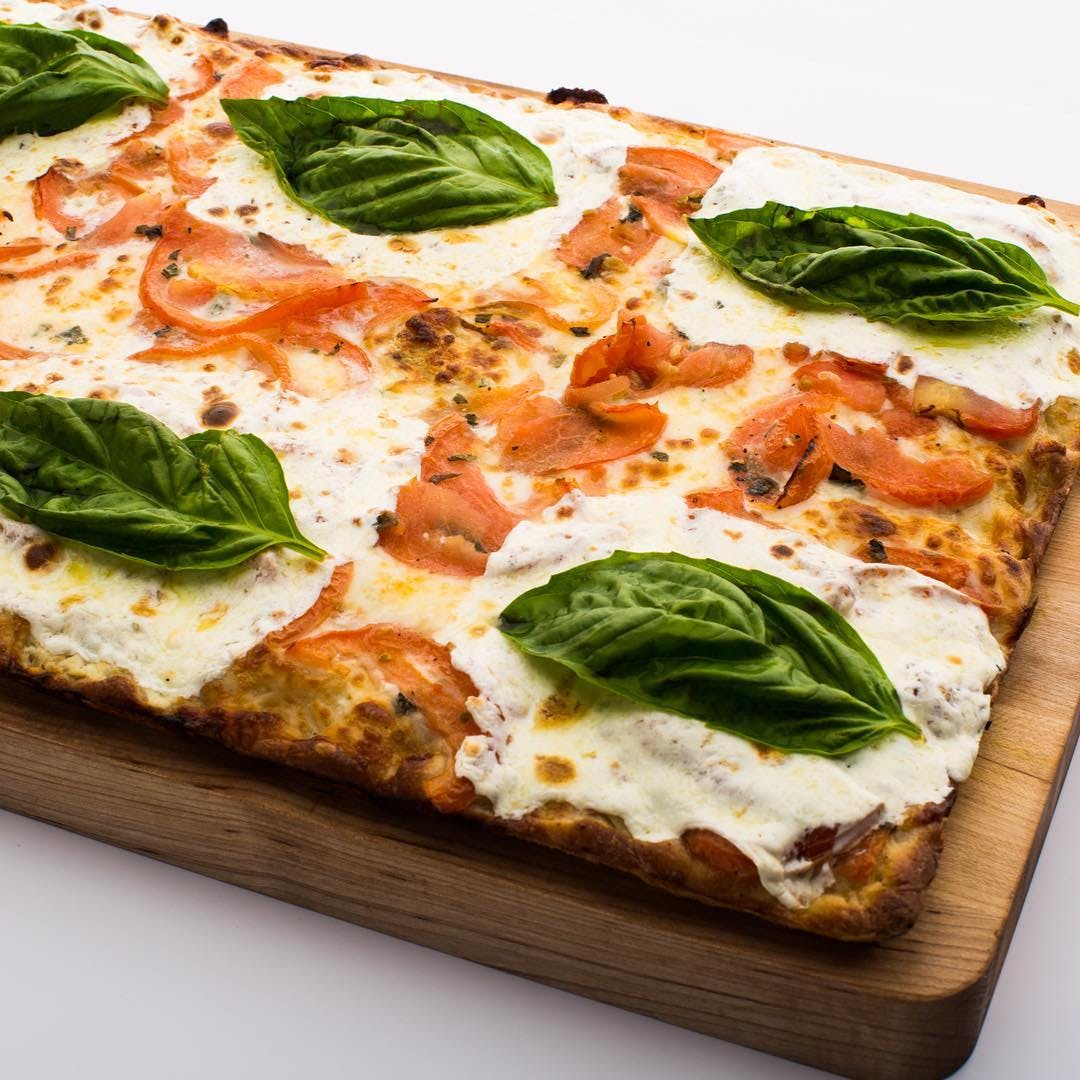 Order Tomato Pizza - Medium 14'' food online from Cosimos Pizza Cafe store, Philadelphia on bringmethat.com