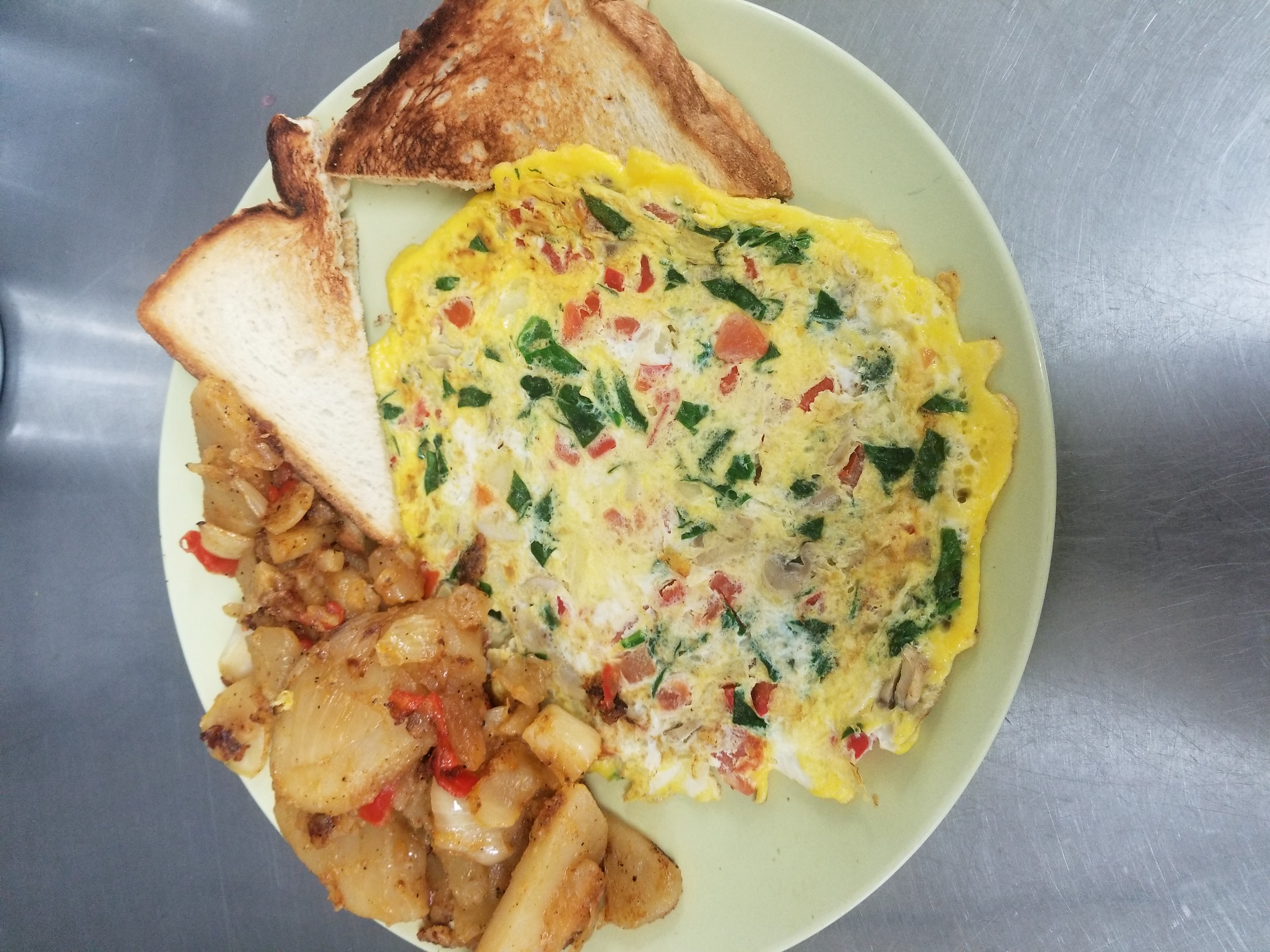 Order Veggie Omelette food online from Aminas Cafe store, Bronx on bringmethat.com