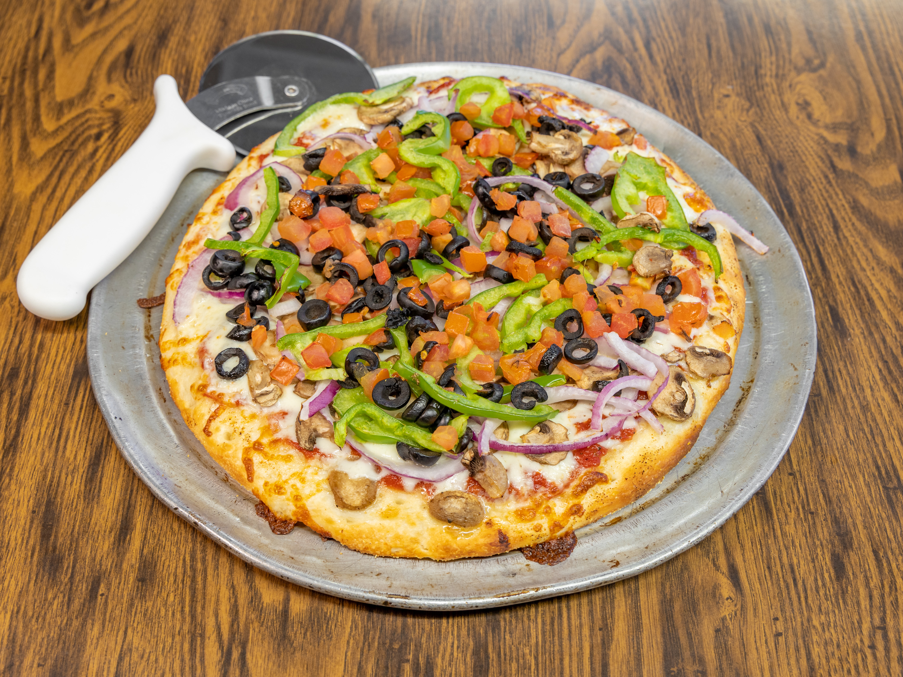 Order Vegetarian Pizza food online from Pizza Chalet & Johnnies Broasted Chicken store, Yucaipa on bringmethat.com
