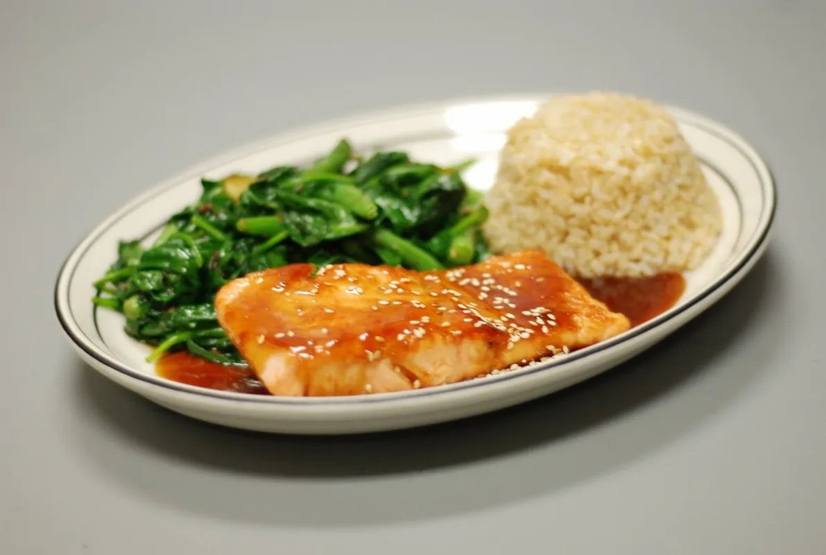 Order Teriyaki Salmon  food online from Thaitaste Restaurant store, Los Angeles on bringmethat.com