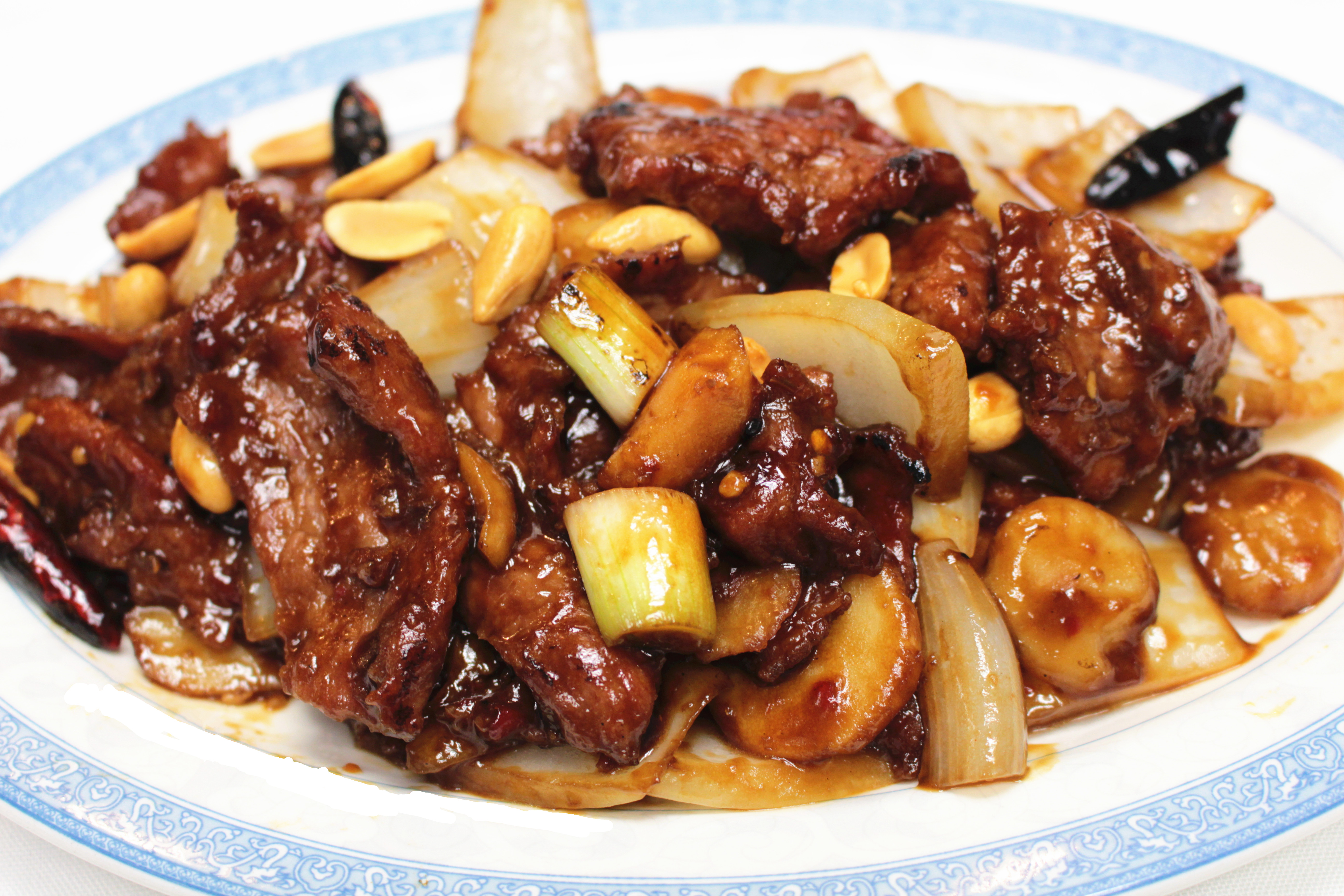 Order Kung Pao Beef food online from Red Lantern Chinese Cuisine store, Glendora on bringmethat.com