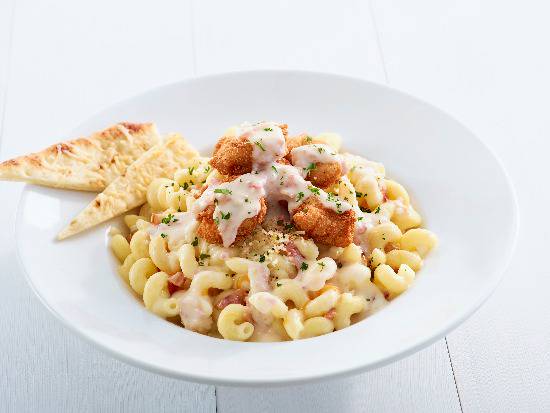 Order Crispy Chicken Mac and Cheese Pasta food online from Ruby Tuesday store, Lithia Springs on bringmethat.com
