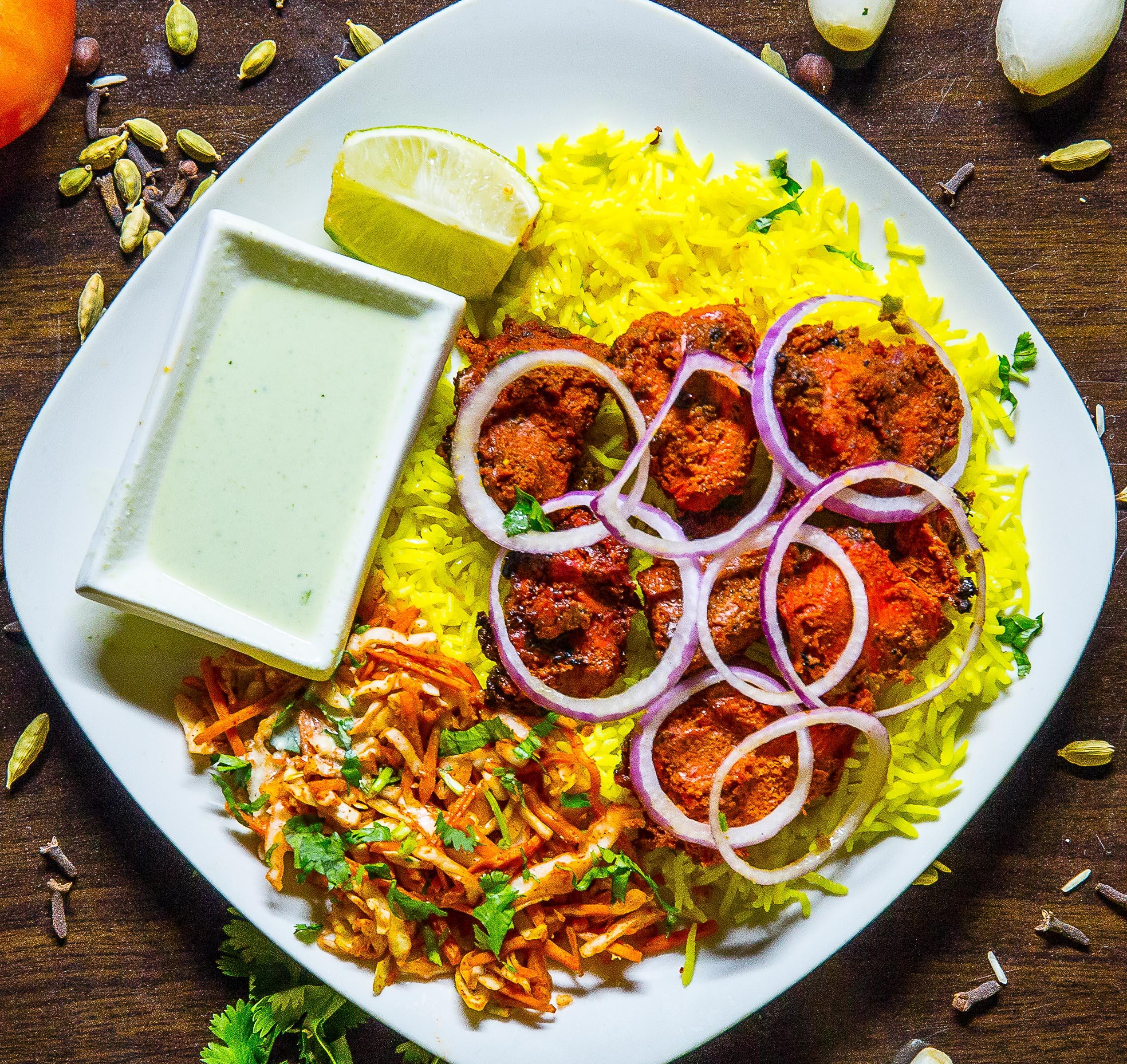 Order Raja Da Chicken Kabob With Rice food online from Eggholic store, Schaumburg on bringmethat.com