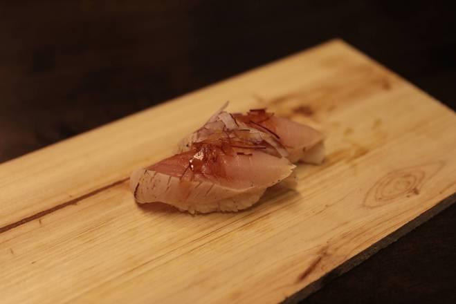Order Albacore (2pc) food online from Nori Sushi Eatery store, South Pasadena on bringmethat.com