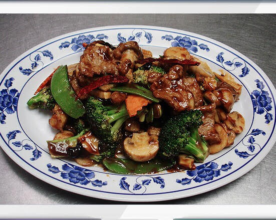 Order 62. Beef with Mixed Vegetables food online from Red Apple Chinese Restaurant store, Waterloo on bringmethat.com
