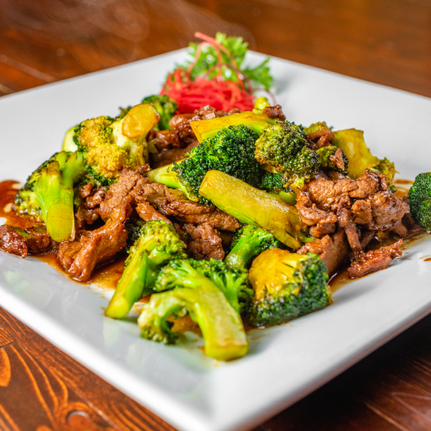 Order Broccoli with Beef food online from Sky Asian Cuisine store, Dayton on bringmethat.com