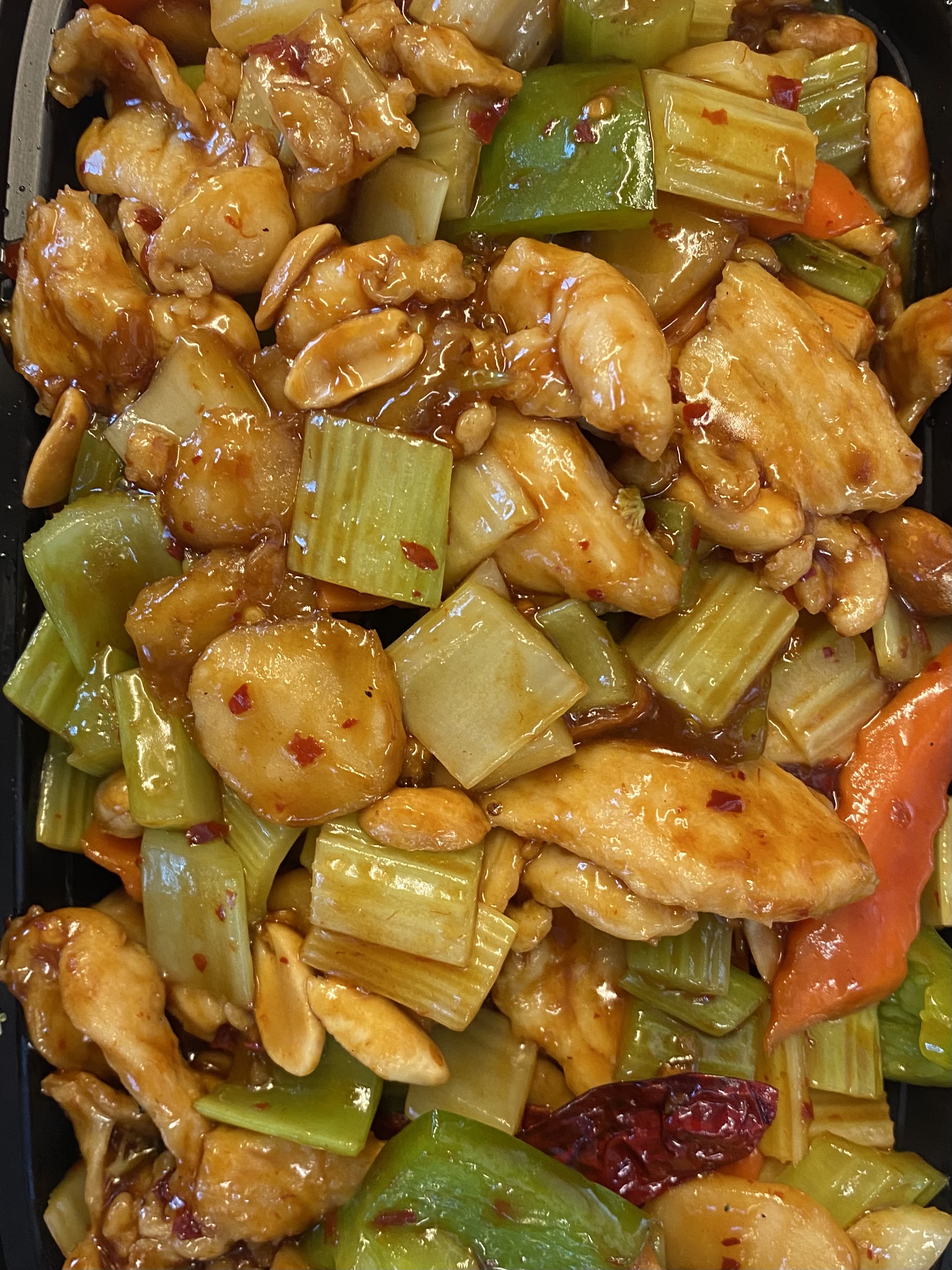 Order 38. Kung Pao Chicken food online from Happy Garden Chinese Restaurant store, Revere on bringmethat.com