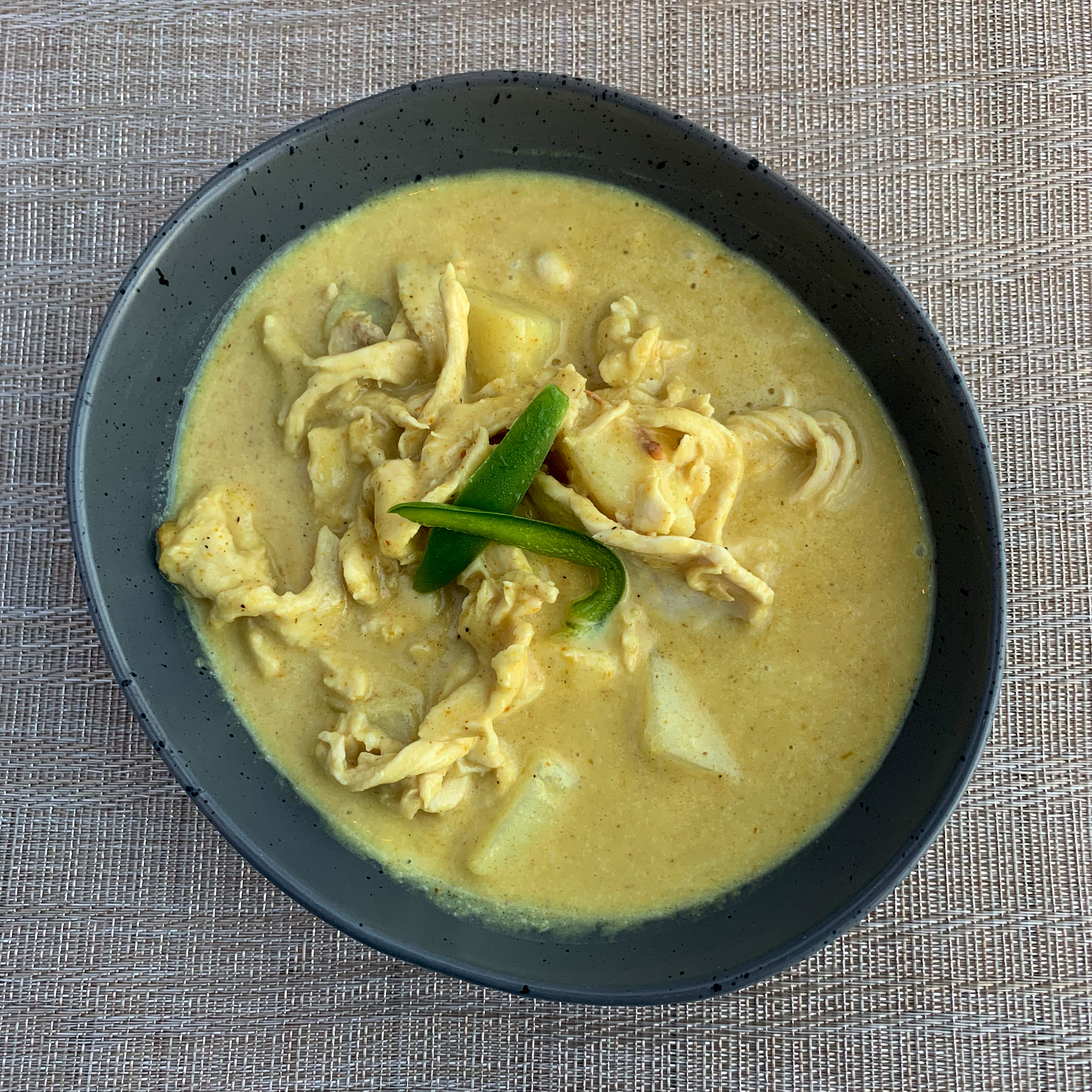 Order Yellow Curry food online from Panna Thai Restaurant store, Las Vegas on bringmethat.com