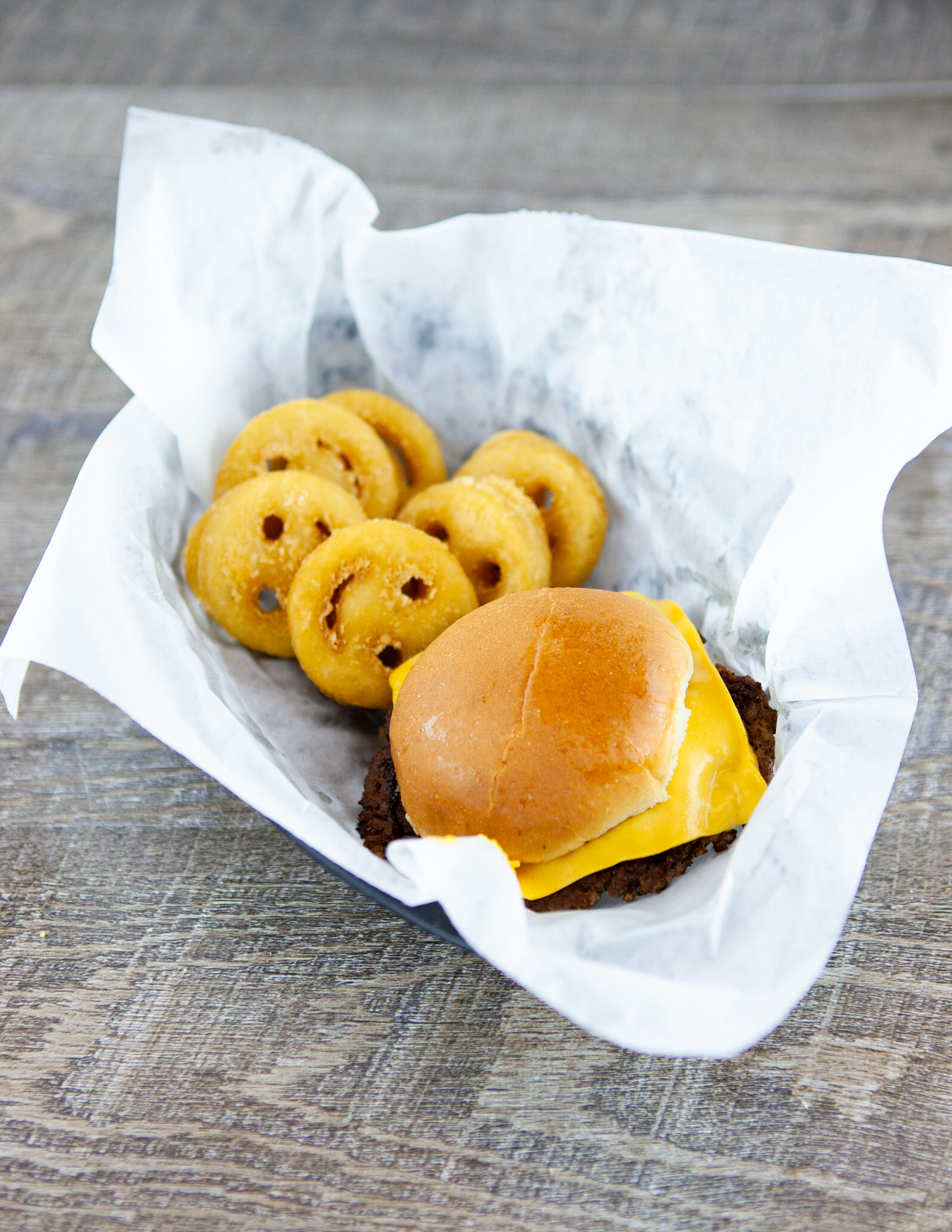 Order  Kid's Cheeseburger food online from Fitz's store, University City on bringmethat.com