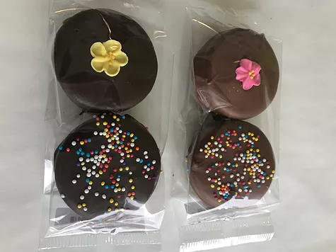 Order Chocolate covered Oreo's food online from Apples Of Eden store, Greendale on bringmethat.com