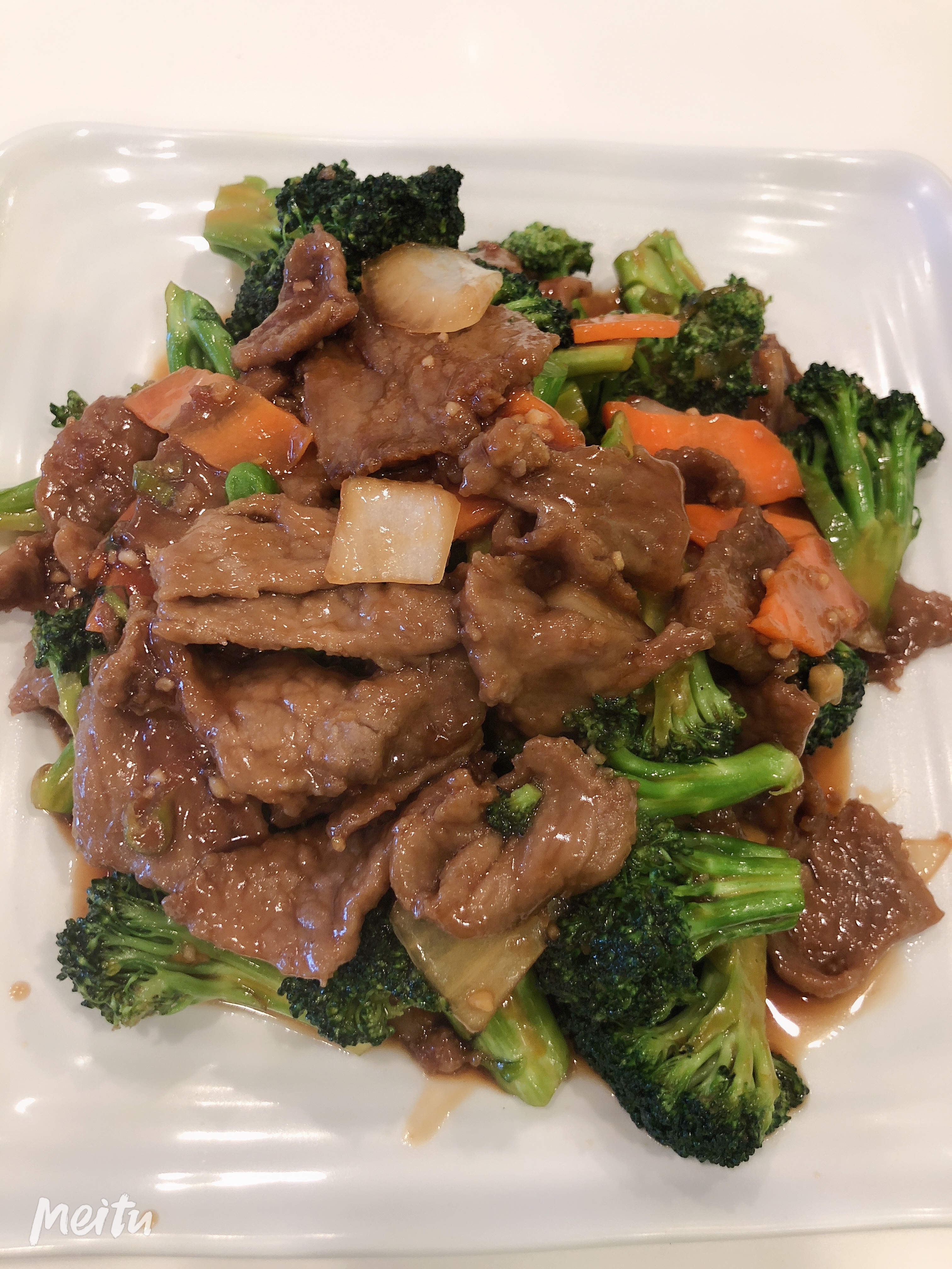 Order 24. Beef with Broccoli food online from So China Restaurant store, Murrieta on bringmethat.com