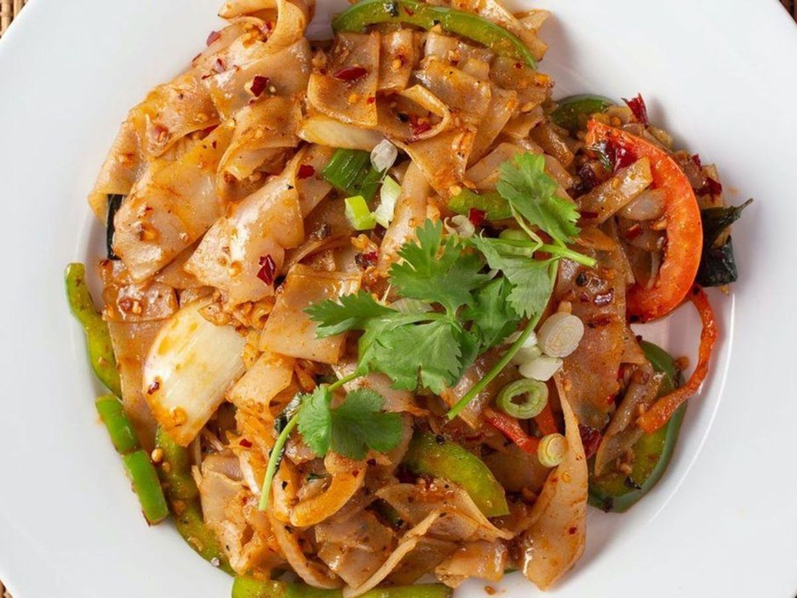 Order N6 Pad Kee Mao food online from Pad Thai store, Chino Hills on bringmethat.com