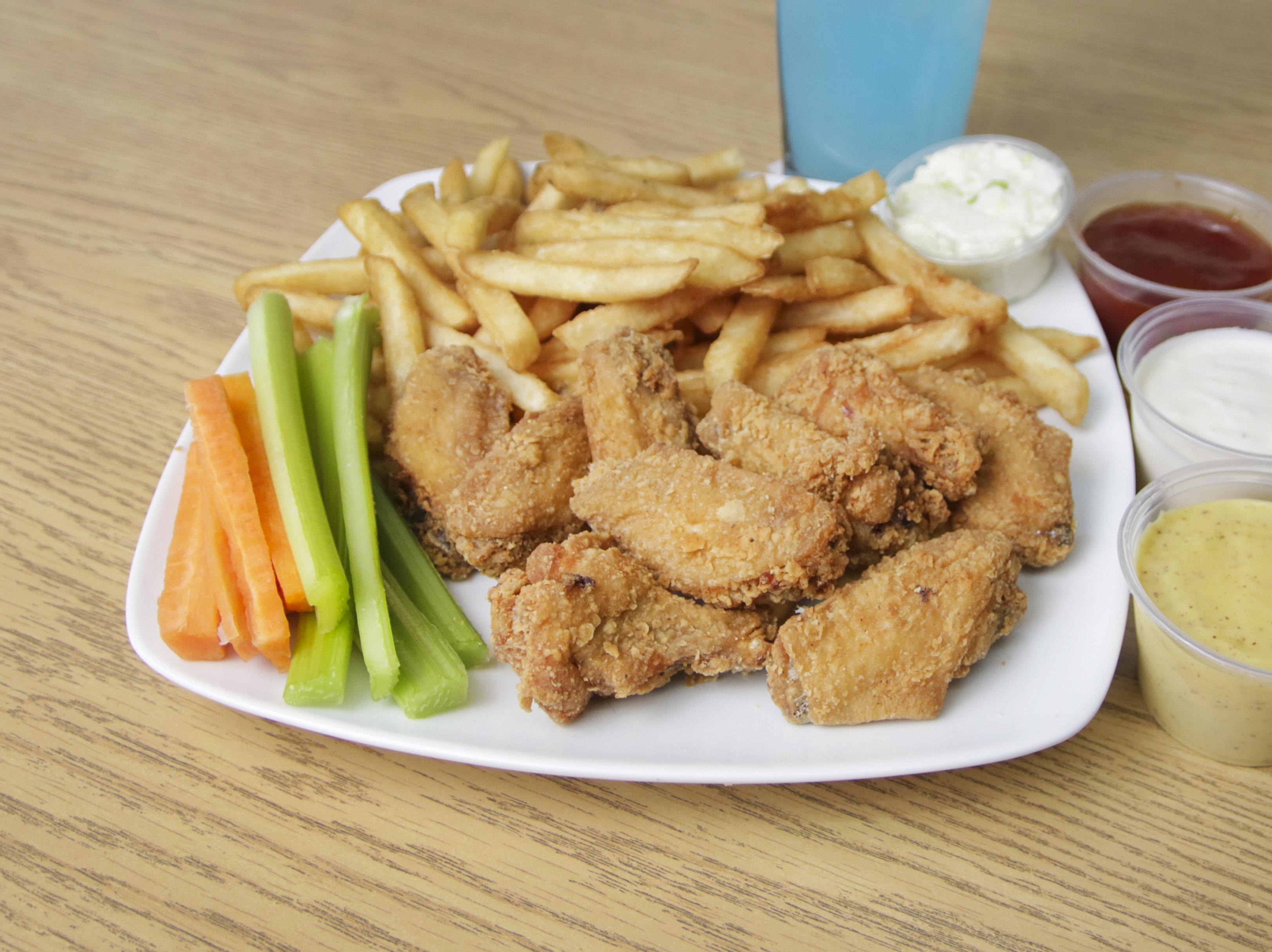 Order 8 Pieces Party Wing Combo food online from Nu Wave Fish & Chicken store, Ypsilanti on bringmethat.com