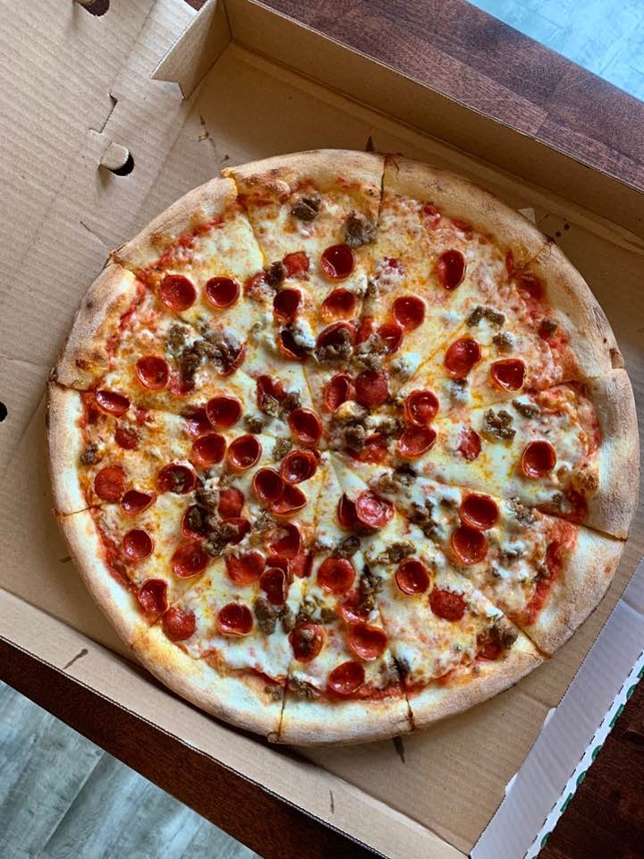 Order Sausage & Pepperoni food online from 10 Pizza store, Falls Church on bringmethat.com
