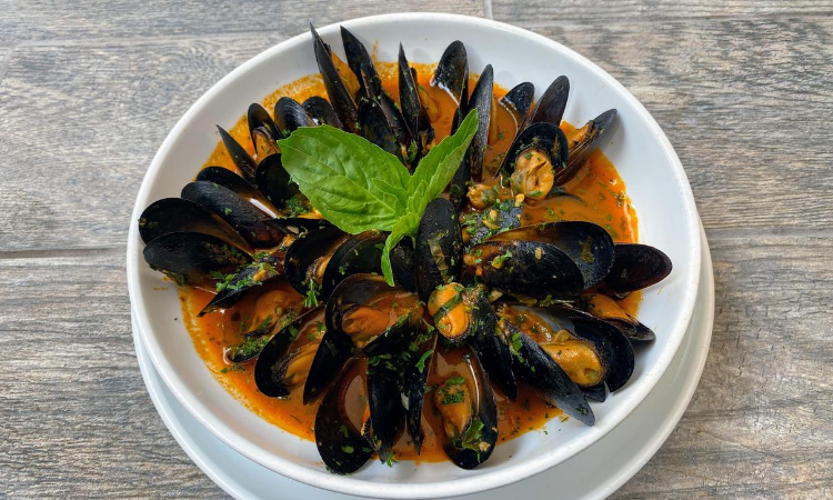 Order Mussels fra Diavolo food online from Stone & Vine Urban Italian store, Chandler on bringmethat.com