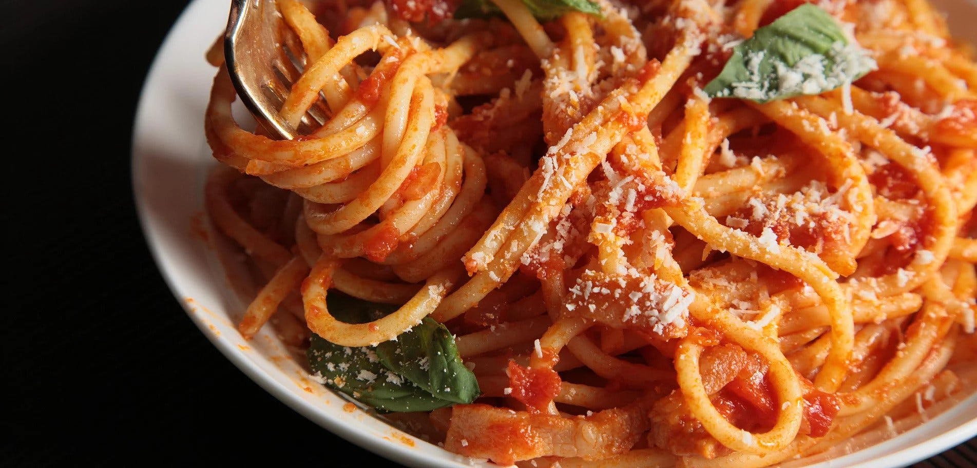 Order Spaghetti Pomodoro - Pasta food online from Sapore Fino Pizzeria store, Farmingville on bringmethat.com