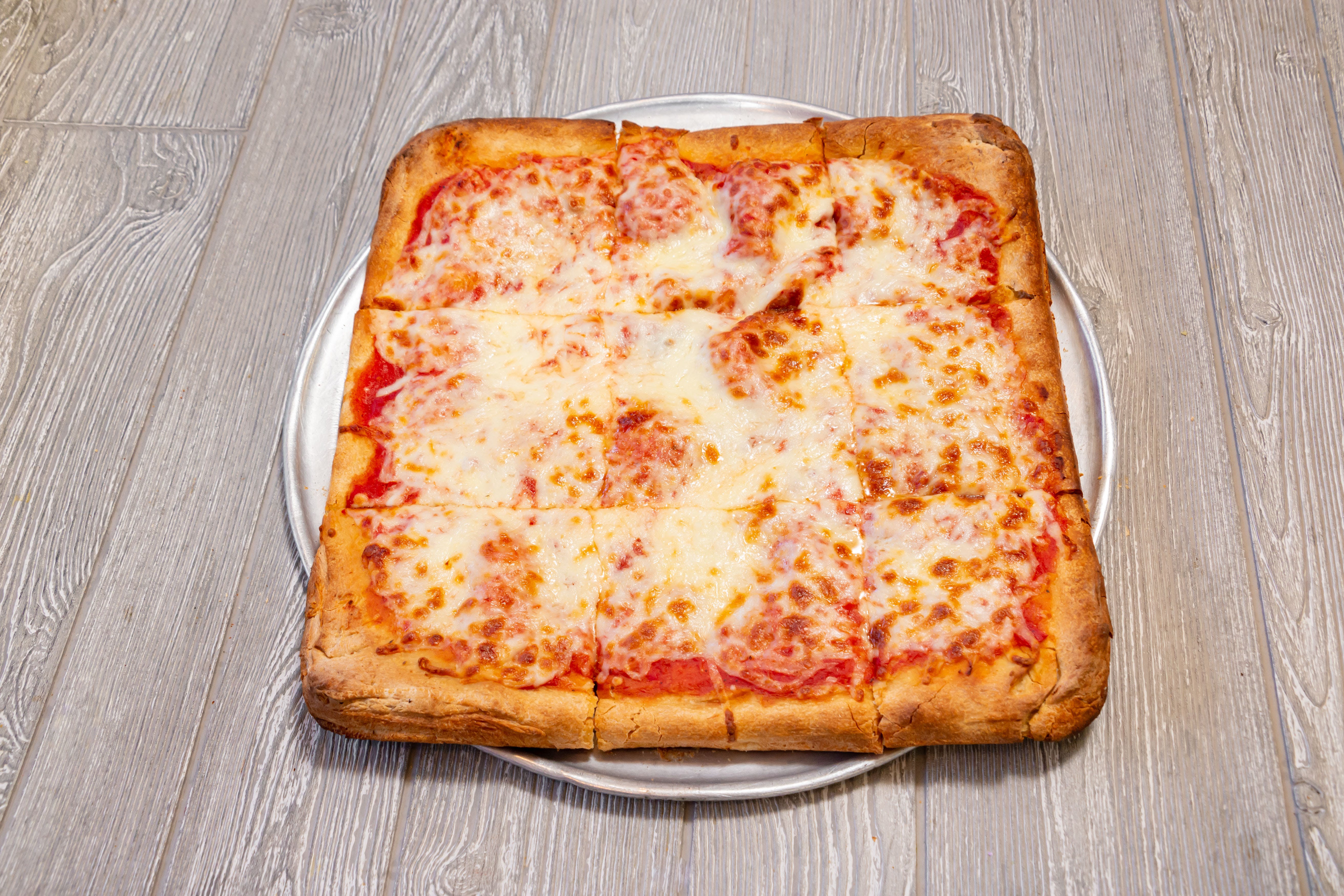Order Square Sicilian Pizza - Sicilian 16" x 16" food online from Gianni Pizza store, Wilmington on bringmethat.com