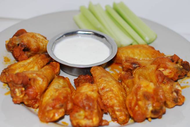 Order 40 Buffalo Wings food online from Poor Richard's Restaurant store, Gainesville on bringmethat.com