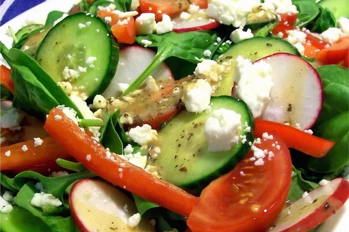 Order Small Greek Salad with 1 Dressing food online from Sicilian Pizza - Alexandria store, Alexandria on bringmethat.com