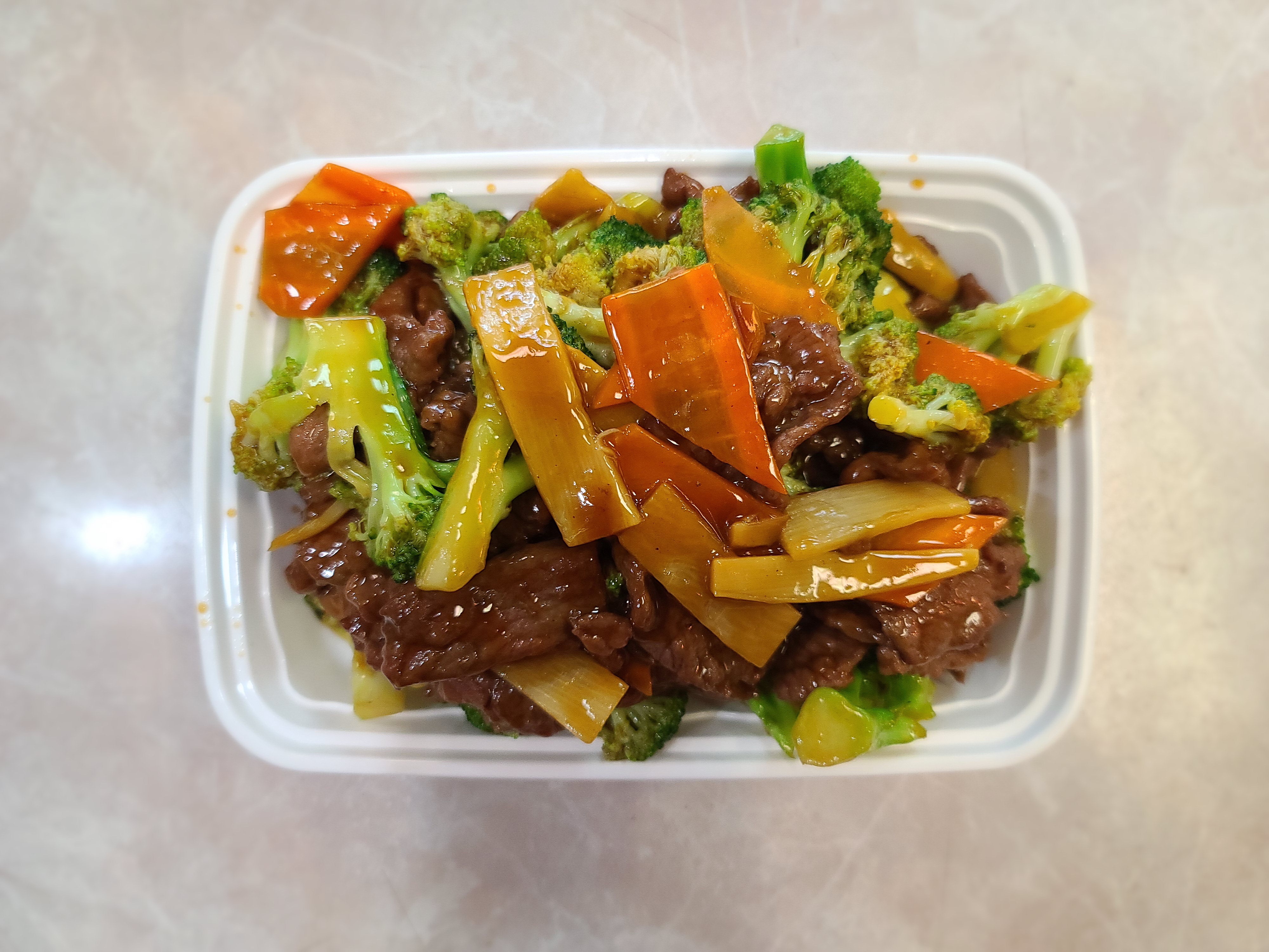 Order Beef w. Broccoli food online from China King store, Florissant on bringmethat.com