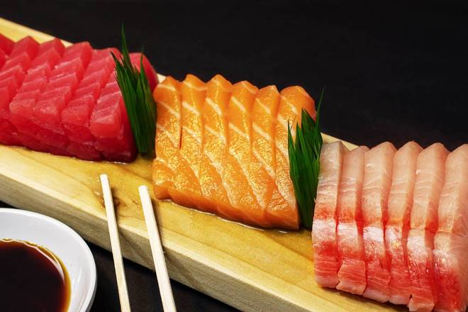 Order Mixed Sashimi (12 pcs) food online from Blue Fish Sushi & Teriyaki store, Huntington Park on bringmethat.com