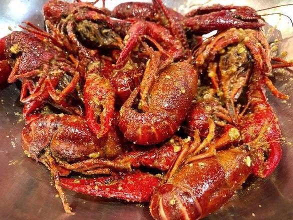 Order Crawfish 1 lb food online from Great Dragon Chinese Restaurant store, St Paul on bringmethat.com