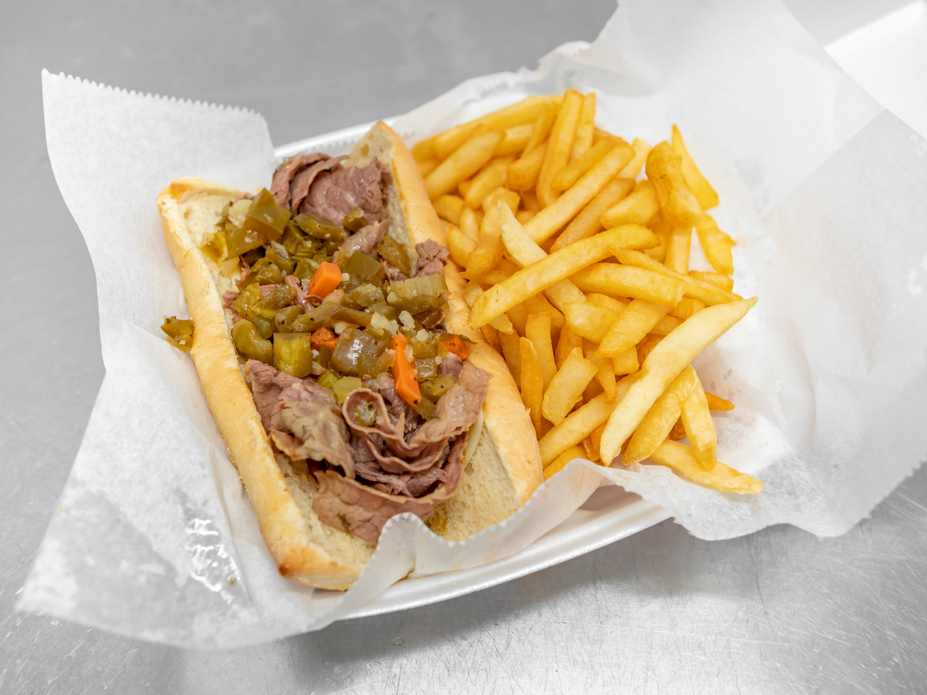 Order 30. Italian Beef Sandwich food online from Pops Fish & Chicken Market store, Fairview Heights on bringmethat.com
