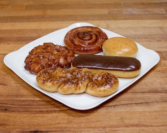 Order Apple Fritter Donut food online from Pilaski Donuts store, Arlington on bringmethat.com
