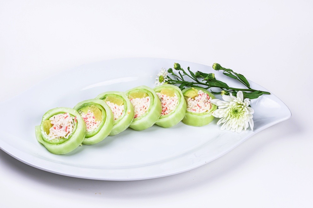 Order Hawaiian Roll food online from Sushi And Rolls store, Livonia on bringmethat.com