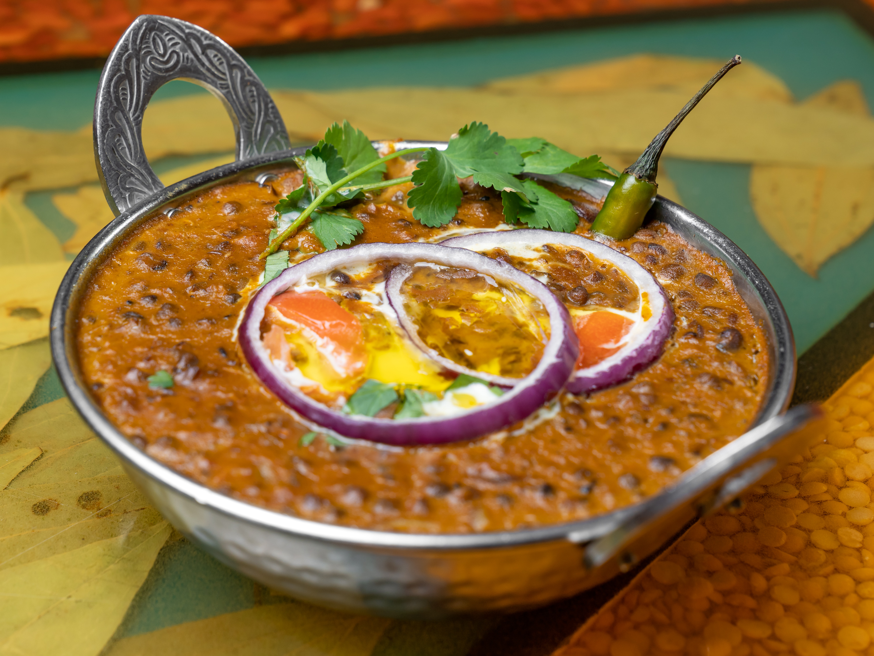 Order Dal Makhni food online from Singhs Cafe store, Wellesley Hills on bringmethat.com