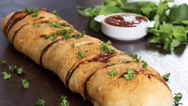 Order BBQ Chicken Roll food online from Pizzaroni store, Albany on bringmethat.com